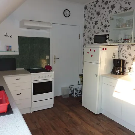 Schoene Max 4 Pers In Der Naehe Von Sassnitz * Clementelvitz